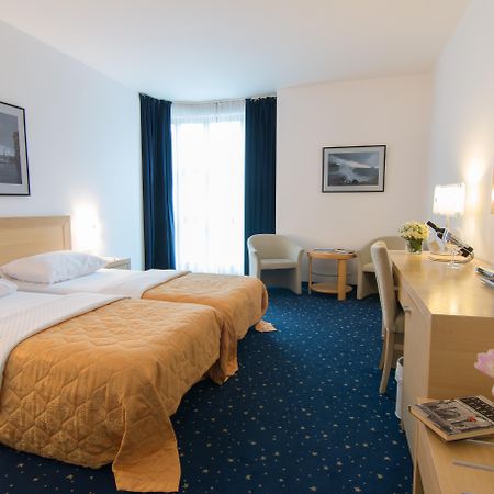 Hotel Blue Star Budva Luaran gambar