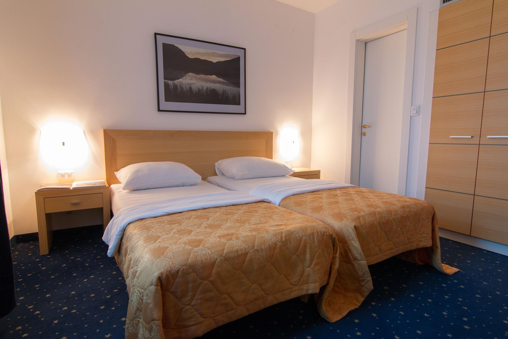 Hotel Blue Star Budva Luaran gambar