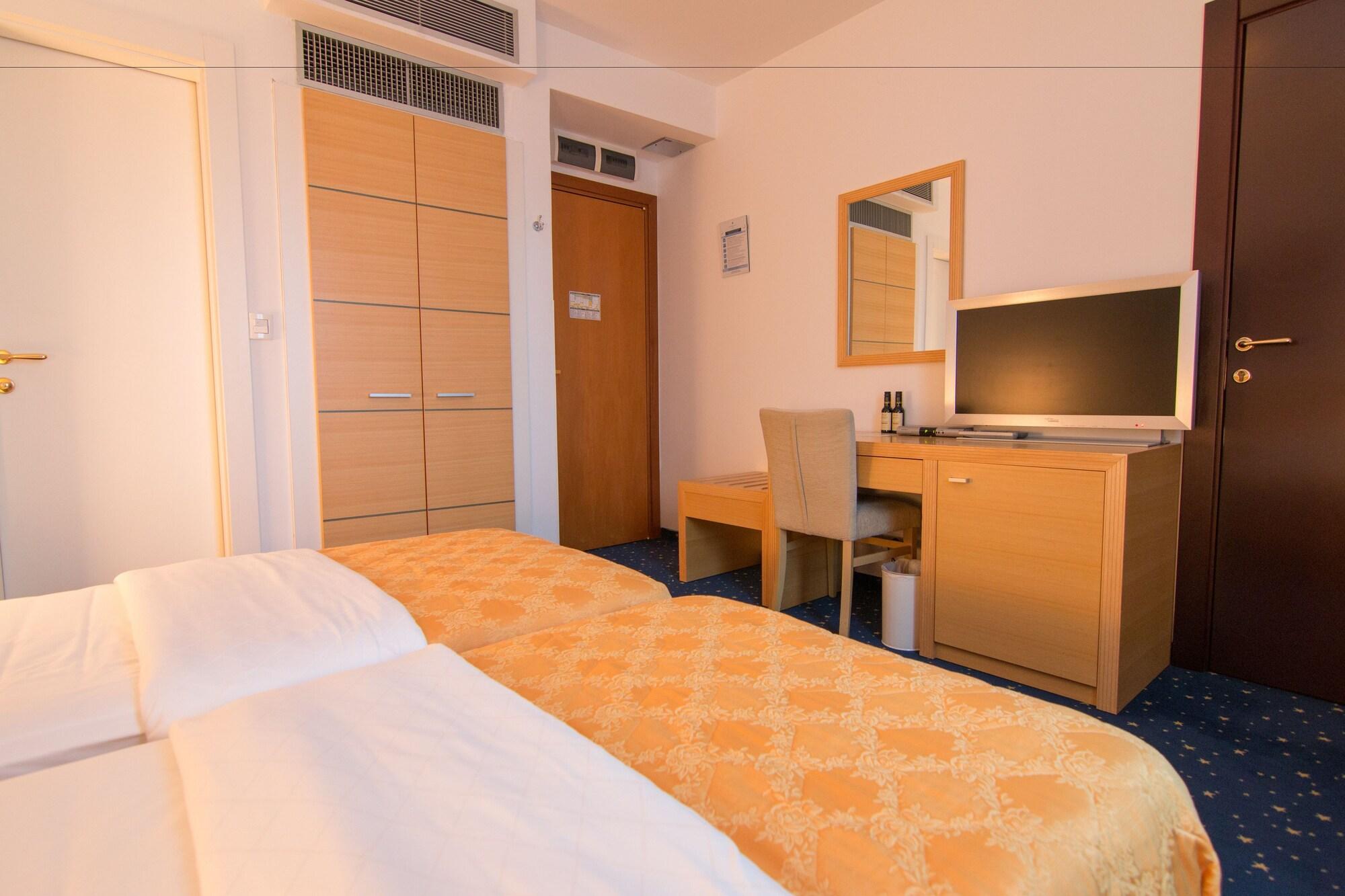 Hotel Blue Star Budva Luaran gambar