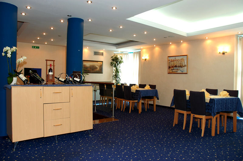 Hotel Blue Star Budva Luaran gambar